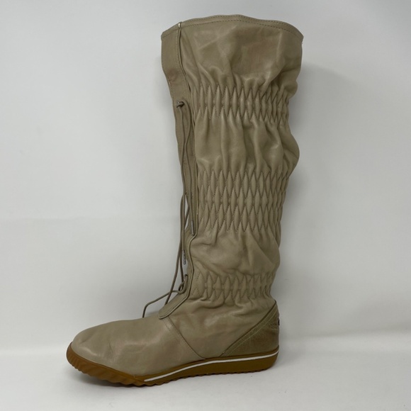 Sorel knee high boots size 7 - Picture 4 of 13